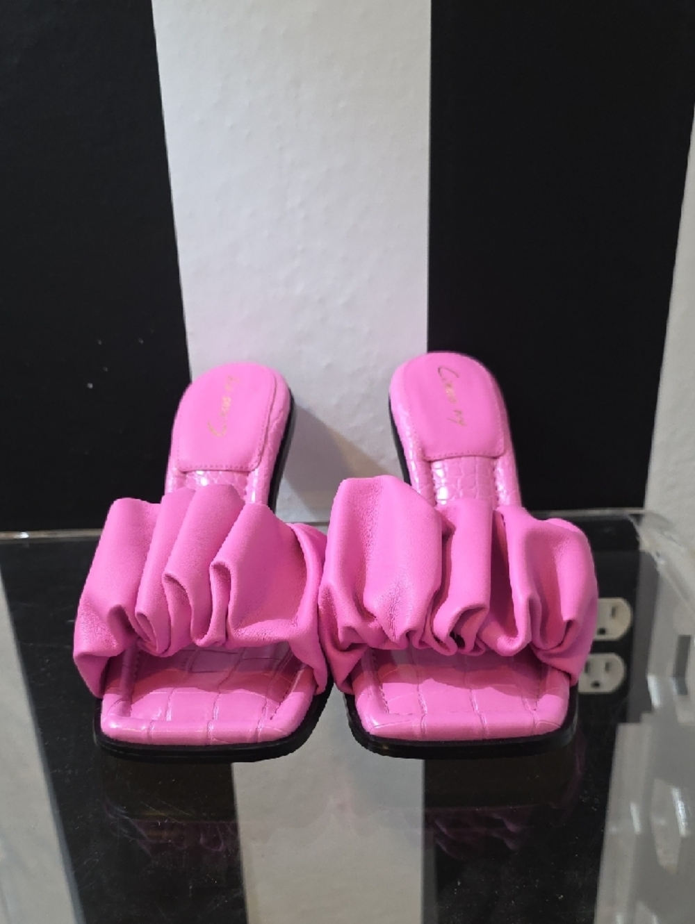 Circus NY Pink Ruched Slide Heels Sandals - Picture 2 of 6